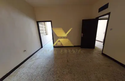 Apartment - 2 Bedrooms - 2 Bathrooms for rent in Khalidiya Street - Al Khalidiya - Abu Dhabi