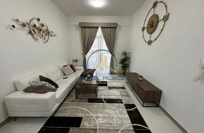 شقة - غرفة نوم - 2 حمامات للايجار في بوابة بن غاطي - الجداف - دبي