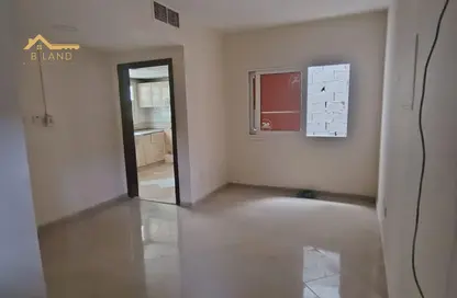 شقة - غرفة نوم - 1 حمام للايجار في مبنى مويلح - مويلح - الشارقة شقة - غرفة نوم - 1 حمام للايجار في مبنى مويلح - مويلح - الشارقة