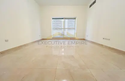 Empty Room image for: Apartment - 2 Bedrooms - 3 Bathrooms for rent in Al Wahda Street - Al Wahda - Abu Dhabi, Image 1