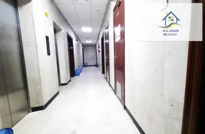 Hall / Corridor image for: Apartment - 1 Bedroom - 1 Bathroom for rent in Madinat Zayed - Abu Dhabi, Image 1