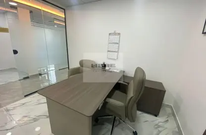 مكتب - استوديو - 2 حمامات للايجار في ذا كورت تاور - الخليج التجاري - دبي