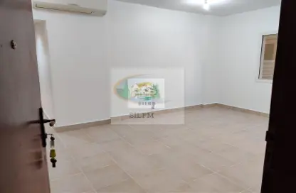 Empty Room image for: Apartment - 3 Bedrooms - 3 Bathrooms for rent in Al Falah Street - City Downtown - Abu Dhabi, Image 1