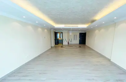 Empty Room image for: Apartment - 3 Bedrooms - 5 Bathrooms for sale in Sky Tower - Shams Abu Dhabi - Al Reem Island - Abu Dhabi, Image 1
