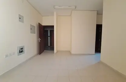 شقة - غرفة نوم - 1 حمام للايجار في بو تينة - الشرق - الشارقة