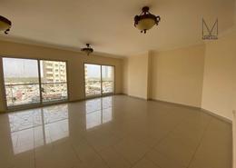 صورةغرفة فارغة لـ: شقة - 3 غرف نوم - 5 حمامات للكراء في شارع الشيخ حمد بن عبدالله - الفجيرة, صورة 1