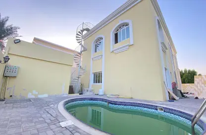 Villa - 5 Bedrooms - 6 Bathrooms for rent in Al Manara - Dubai