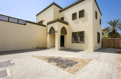 Villa - 3 Bedrooms - 4 Bathrooms for rent in Regional - Jumeirah Park - Dubai