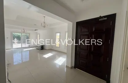 تاون هاوس - 3 غرف نوم - 4 حمامات للايجار في الينابيع 9 - الينابيع - دبي تاون هاوس - 3 غرف نوم - 4 حمامات للايجار في الينابيع 9 - الينابيع - دبي