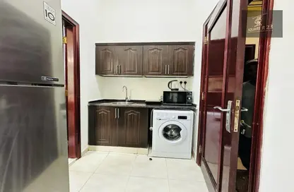 صورة لـ مطبخ شقة - 1 حمام للايجار في مدينة خليفة أ - مدينة خليفة - أبوظبي ، صورة رقم 1