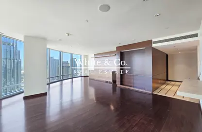 Apartment - 2 Bedrooms - 3 Bathrooms for sale in Burj Khalifa - Burj Khalifa Area - Downtown Dubai - Dubai Apartment - 2 Bedrooms - 3 Bathrooms for sale in Burj Khalifa - Burj Khalifa Area - Downtown Dubai - Dubai