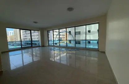 Apartment - 4 Bedrooms - 4 Bathrooms for rent in Silver Sands 2 - Mankhool - Bur Dubai - Dubai