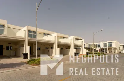 Townhouse - 3 Bedrooms - 5 Bathrooms for rent in Centaury - The Roots DAMAC Hills 2 - Damac Hills 2 - Dubai