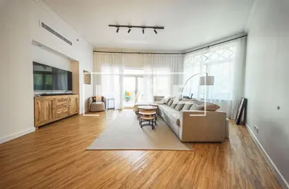 Apartment - 3 Bedrooms - 4 Bathrooms for sale in Al Basri - Shoreline Apartments - Palm Jumeirah - Dubai