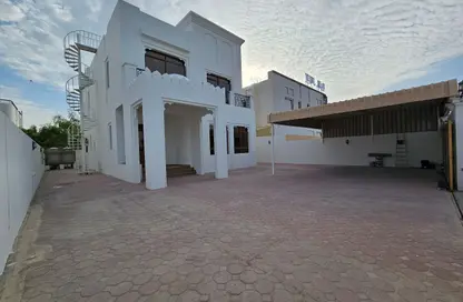 Villa - 4 Bedrooms - 6 Bathrooms for rent in Al Manara - Dubai Villa - 4 Bedrooms - 6 Bathrooms for rent in Al Manara - Dubai