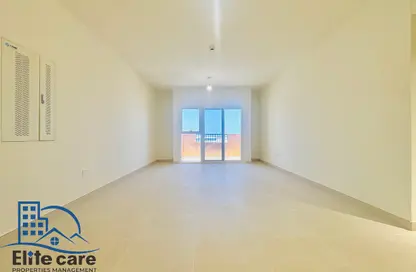 Apartment - 2 Bedrooms - 3 Bathrooms for rent in Al Rawdha Residence C98 - Rawdhat Abu Dhabi - Abu Dhabi