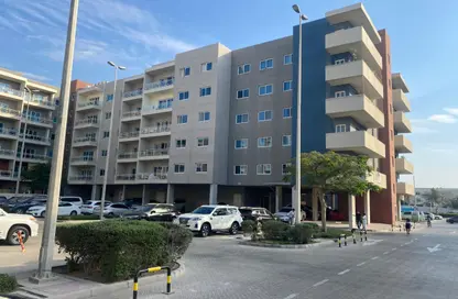 Apartment - 3 Bedrooms - 4 Bathrooms for sale in Tower 1 - Al Reef Downtown - Al Reef - Abu Dhabi