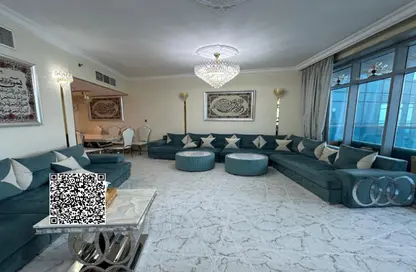 شقة - 2 غرف نوم - 3 حمامات للبيع في مساكن كورنيش عجمان - طريق كورنيش عجمان - عجمان