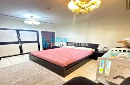 Apartment - 2 Bedrooms - 2 Bathrooms for sale in Glitz 3 - Glitz - Dubai Studio City - Dubai