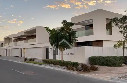 Villa - 5 Bedrooms - 6 Bathrooms for sale in West Yas - Yas Island - Abu Dhabi