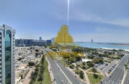 Apartment - 4 Bedrooms - 4 Bathrooms for rent in Khalidiya Centre - Cornich Al Khalidiya - Al Khalidiya - Abu Dhabi