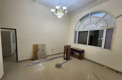 شقة - غرفة نوم - 1 حمام للايجار في شارع السعادة - المشرف - أبوظبي