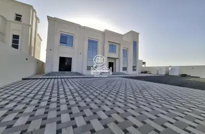شقة - 2 غرف نوم - 2 حمامات للايجار في الشامخة - أبوظبي