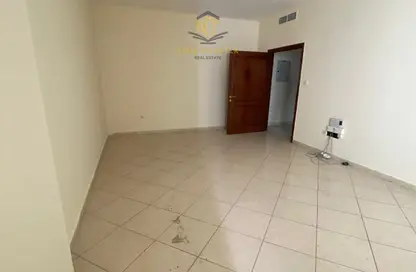 شقة - 2 غرف نوم - 2 حمامات للايجار في شارع زايد بن اسلم - أبو شغارة - الشارقة شقة - 2 غرف نوم - 2 حمامات للايجار في شارع زايد بن اسلم - أبو شغارة - الشارقة