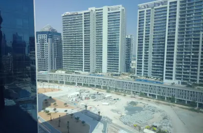 Office Space - Studio - 4 Bathrooms for rent in Tamani Art Tower - Business Bay - Dubai