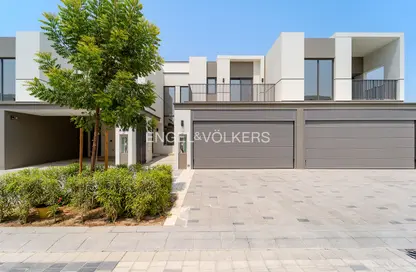 Townhouse - 3 Bedrooms - 4 Bathrooms for rent in Aura Gardens - Tilal Al Ghaf - Dubai
