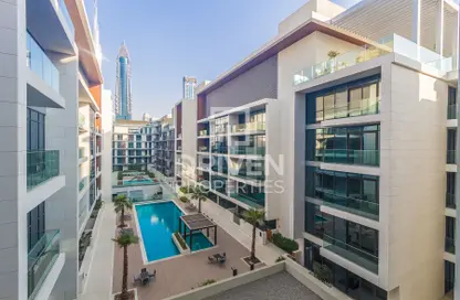 Outdoor Building image for: Apartment - 1 Bedroom - 2 Bathrooms for sale in Building 17 - City Walk - Dubai, Image 1