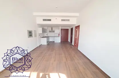 شقة - غرفة نوم - 2 حمامات للايجار في مسكن الامير - قرية الجميرا سركل - دبي