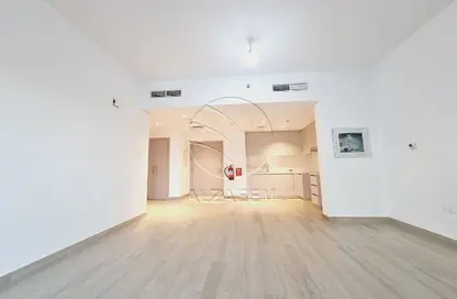 Apartment - 1 Bedroom - 1 Bathroom for rent in Waters Edge - Yas Island - Abu Dhabi
