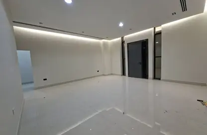 شقة - 2 غرف نوم - 2 حمامات للايجار في مدينة الرياض - أبوظبي
