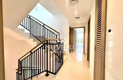 تاون هاوس - 3 غرف نوم - 3 حمامات للبيع في داماك هيلز 2 - دبي