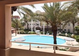 صورةحوض سباحة لـ: شقة - 2 غرف نوم - 3 حمامات للبيع في C مبنى - شقق الحديقة الغربية - مجتمع الحدائق - دبي, صورة 1