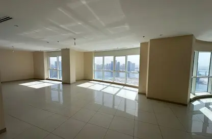 Apartment - 4 Bedrooms - 5 Bathrooms for rent in Al Khan - Sharjah