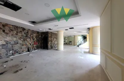 Show Room - Studio - 1 Bathroom for rent in Corniche Road - Abu Dhabi