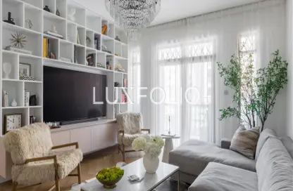 Apartment - 2 Bedrooms - 3 Bathrooms for sale in Zanzebeel 2 - Zanzebeel - Old Town - Dubai