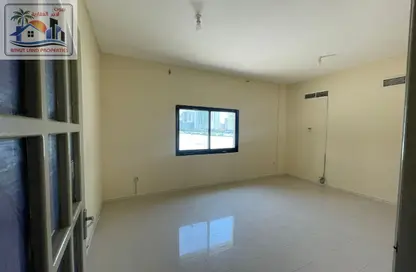 Apartment - 2 Bedrooms - 2 Bathrooms for rent in Abu shagara Building 2 - Budaniq - Al Qasimia - Sharjah