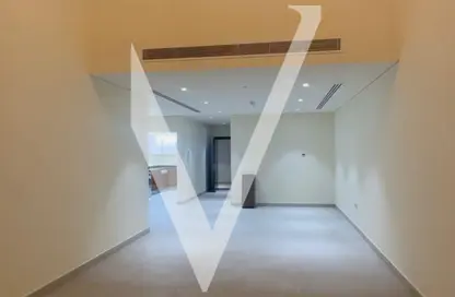Apartment - 1 Bedroom - 2 Bathrooms for rent in Marina Arcade Tower - Dubai Marina - Dubai