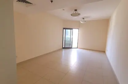 Apartment - 3 Bedrooms - 3 Bathrooms for rent in Al Mamzar - Al Mamzar - Sharjah - Sharjah