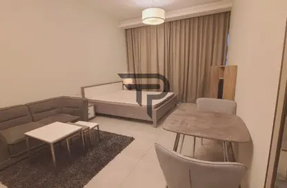 Apartment - Studio - 1 Bathroom for rent in SOL Bay - Business Bay - Dubai Apartment - Studio - 1 Bathroom for rent in SOL Bay - Business Bay - Dubai