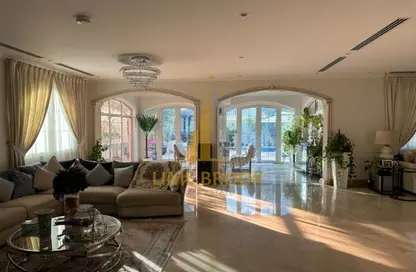 Villa - 5 Bedrooms - 7 Bathrooms for sale in Package 1A - Jumeirah Park - Dubai