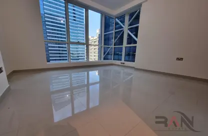 Apartment - 2 Bedrooms - 3 Bathrooms for rent in Oryx Tower - Corniche Road - Abu Dhabi