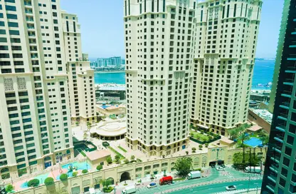 Apartment - 1 Bedroom - 2 Bathrooms for sale in Delphine Tower - Marina Promenade - Dubai Marina - Dubai
