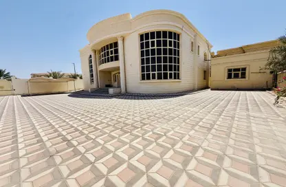 فيلا - 8 غرف نوم - 8 حمامات للايجار في زاخر - العين