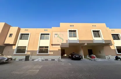 Villa - 4 Bedrooms - 5 Bathrooms for rent in MBK Al Qurm Compound - Al Qurm - Abu Dhabi