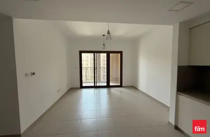 Apartment - 2 Bedrooms - 2 Bathrooms for sale in Zahra Breeze Apartments 4A - Zahra Breeze Apartments 4 - Zahra Breeze Apartments - Town Square - Dubai