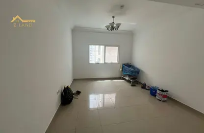 شقة - غرفة نوم - 2 حمامات للايجار في التعاون 1 - أبراج التعاون - الخان - الشارقة